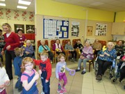 Vystoupení dětí v Domově důchodců Luštěnice